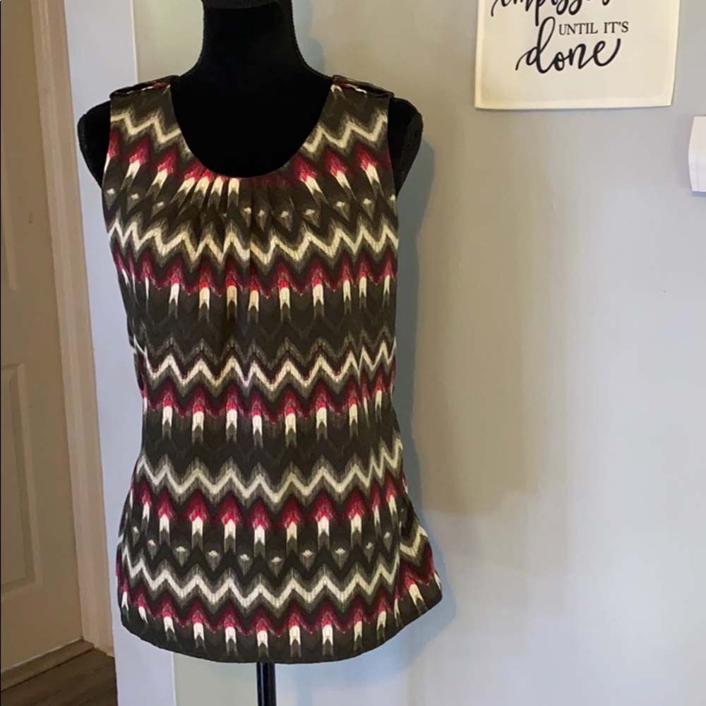 Banana Republic Sleeveless Patterned Blouse | Pink Gray Chevron Top | Size L